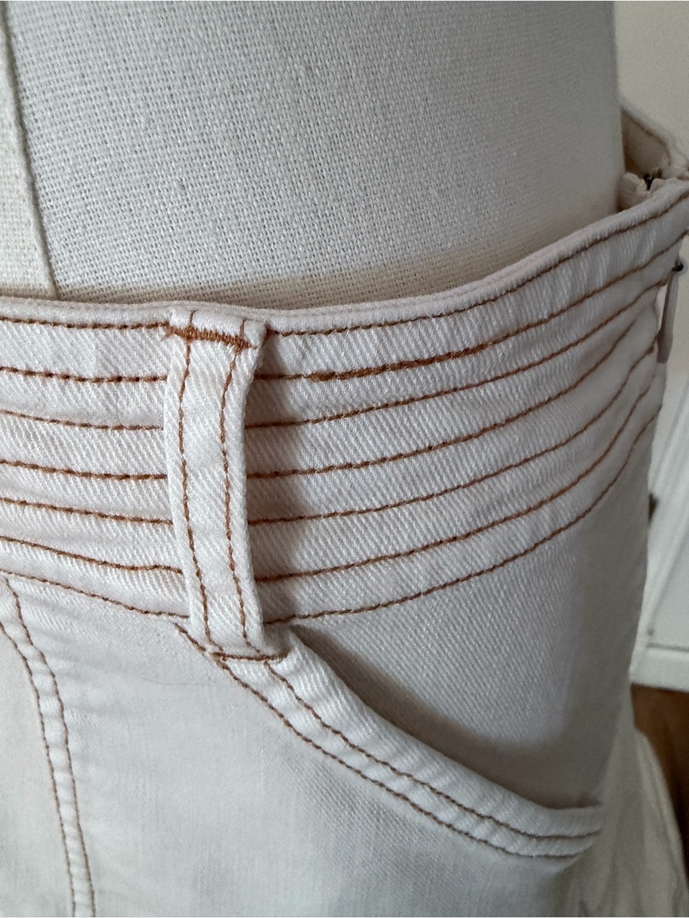 Pilcro Cream A-Line Utility Alt Skirt with Contrast Stitching, Ruffle Tier, 4 - Picture 6 of 8